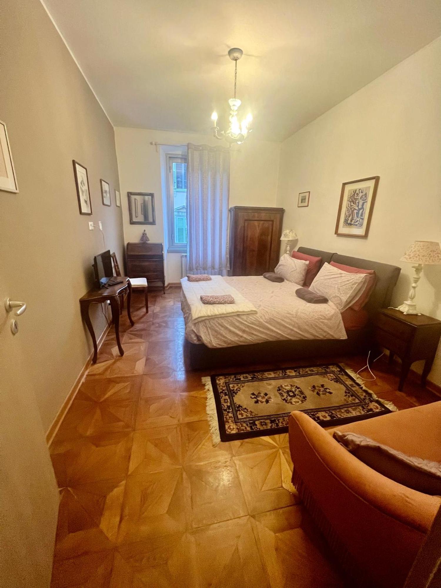 Alla Scalinata Del Teatro Rossetti Parcheggio Trieste Luaran gambar